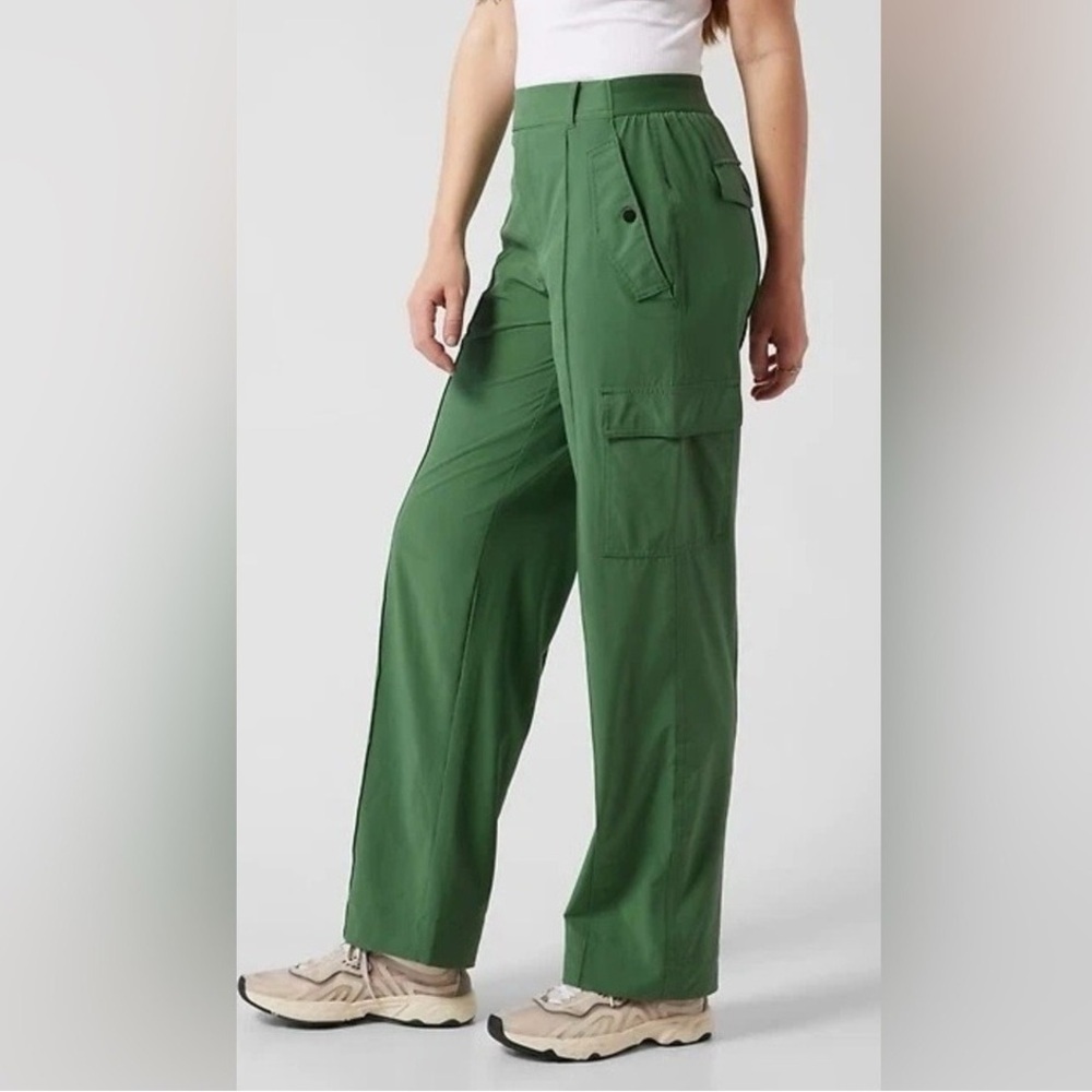 Athleta Vienna Cargo Pant Green Size 12 High Rise Utility Trouser